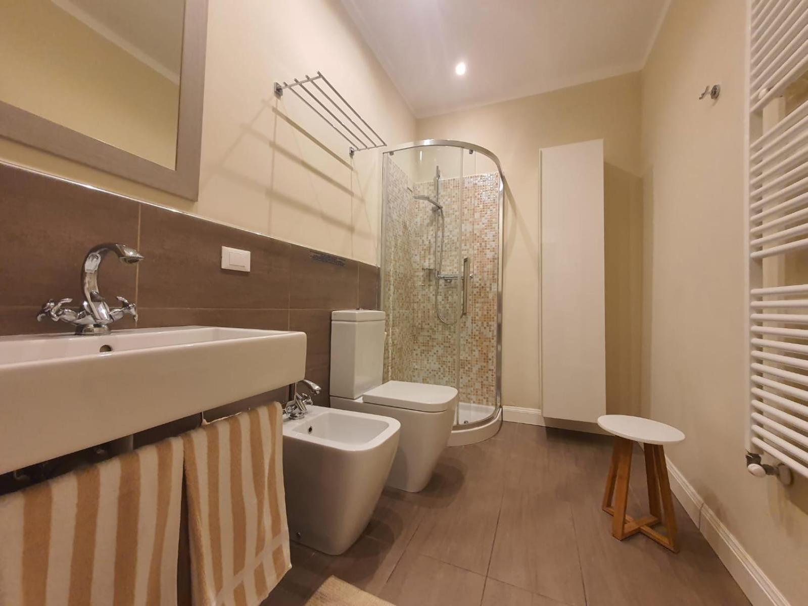 Hotel De La Plage Пиетра Лигуре Екстериор снимка